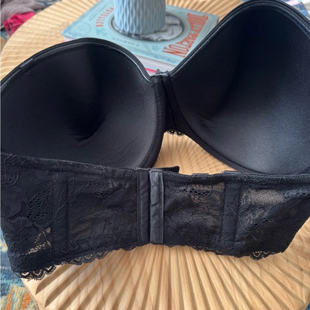 Torrid Strapless Lightly Lined Smooth Bra Black 40G Staple Bra